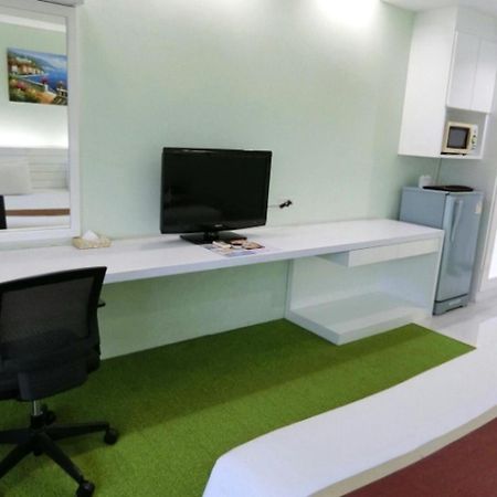 V Verve Service Apartment Hotel Chachoengsao Room photo