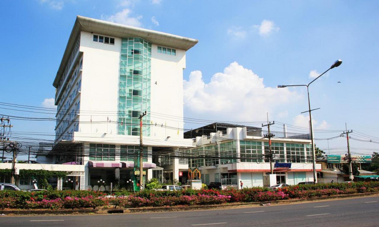 V Verve Service Apartment Hotel Chachoengsao Exterior photo