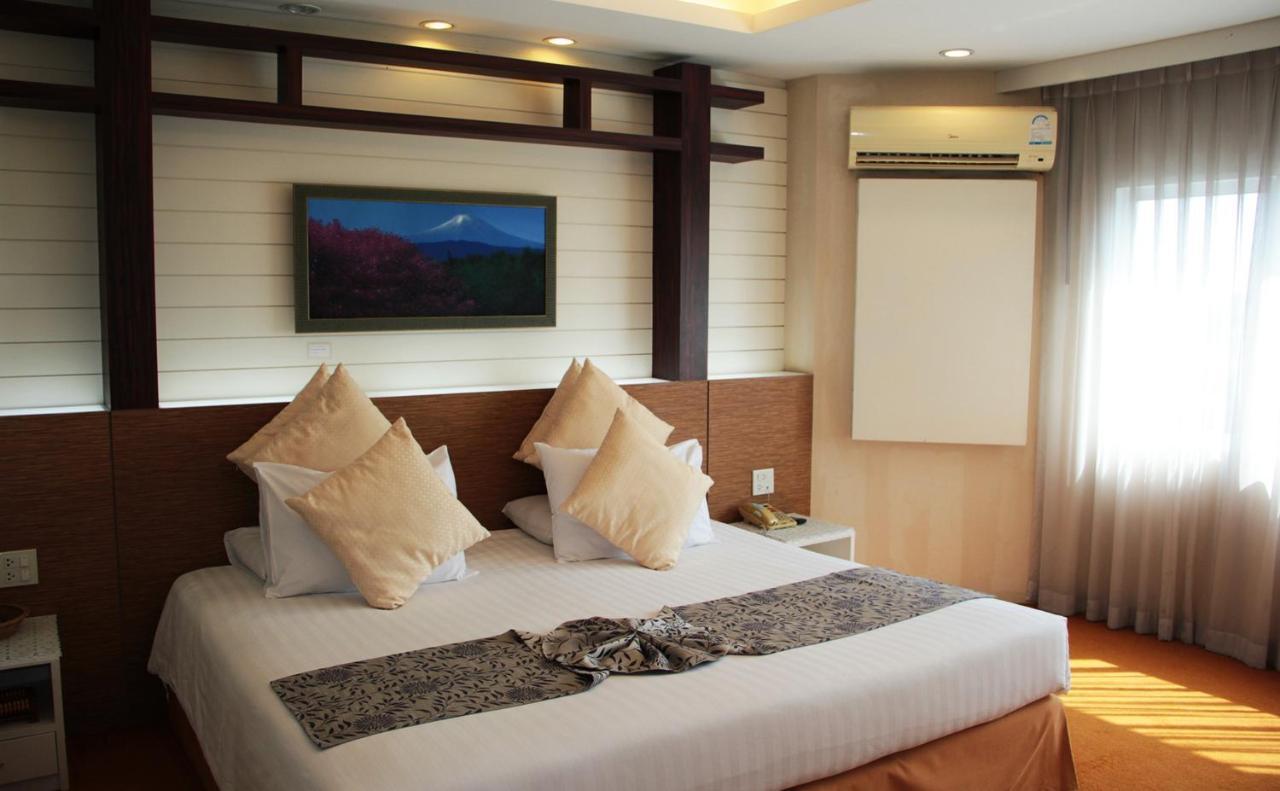 V Verve Service Apartment Hotel Chachoengsao Exterior photo