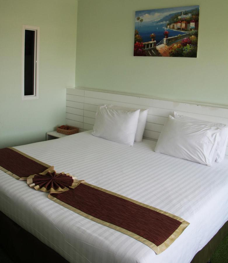 V Verve Service Apartment Hotel Chachoengsao Exterior photo