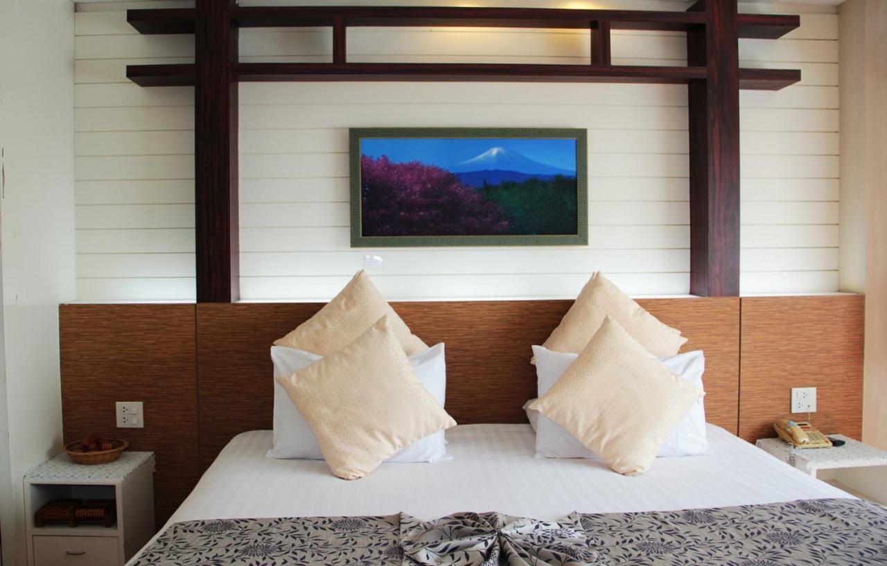 V Verve Service Apartment Hotel Chachoengsao Exterior photo