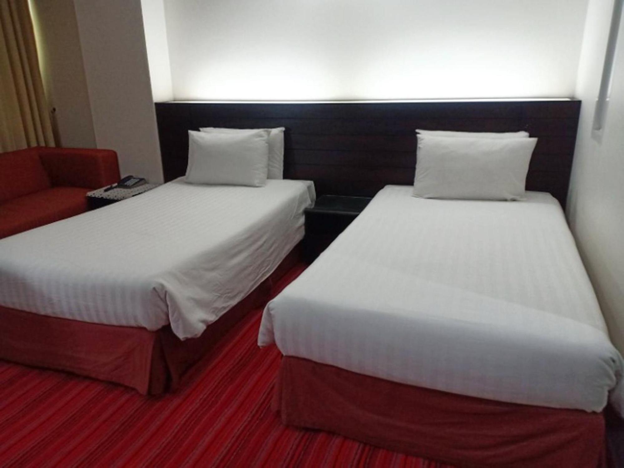 V Verve Service Apartment Hotel Chachoengsao Exterior photo