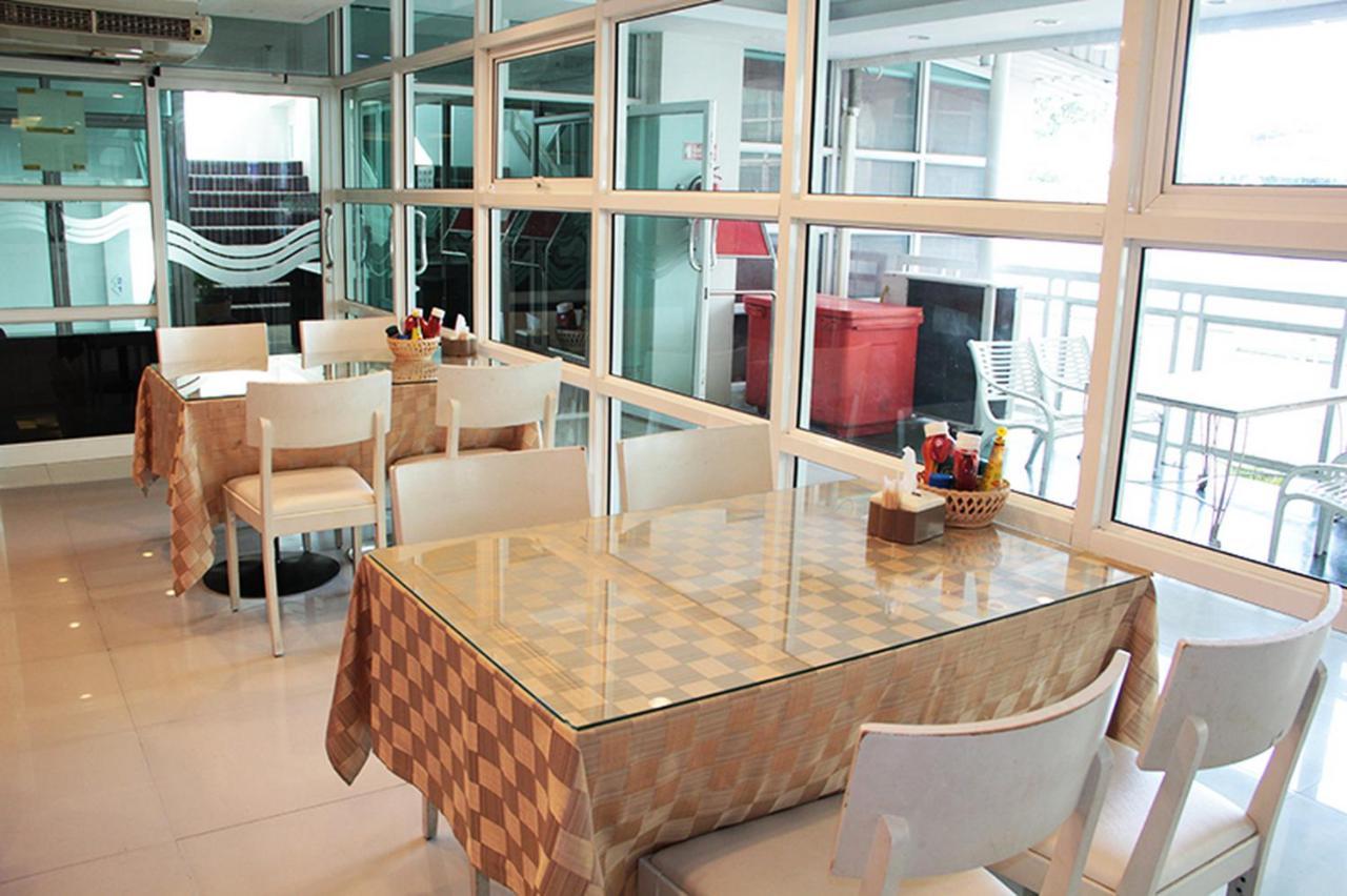 V Verve Service Apartment Hotel Chachoengsao Exterior photo