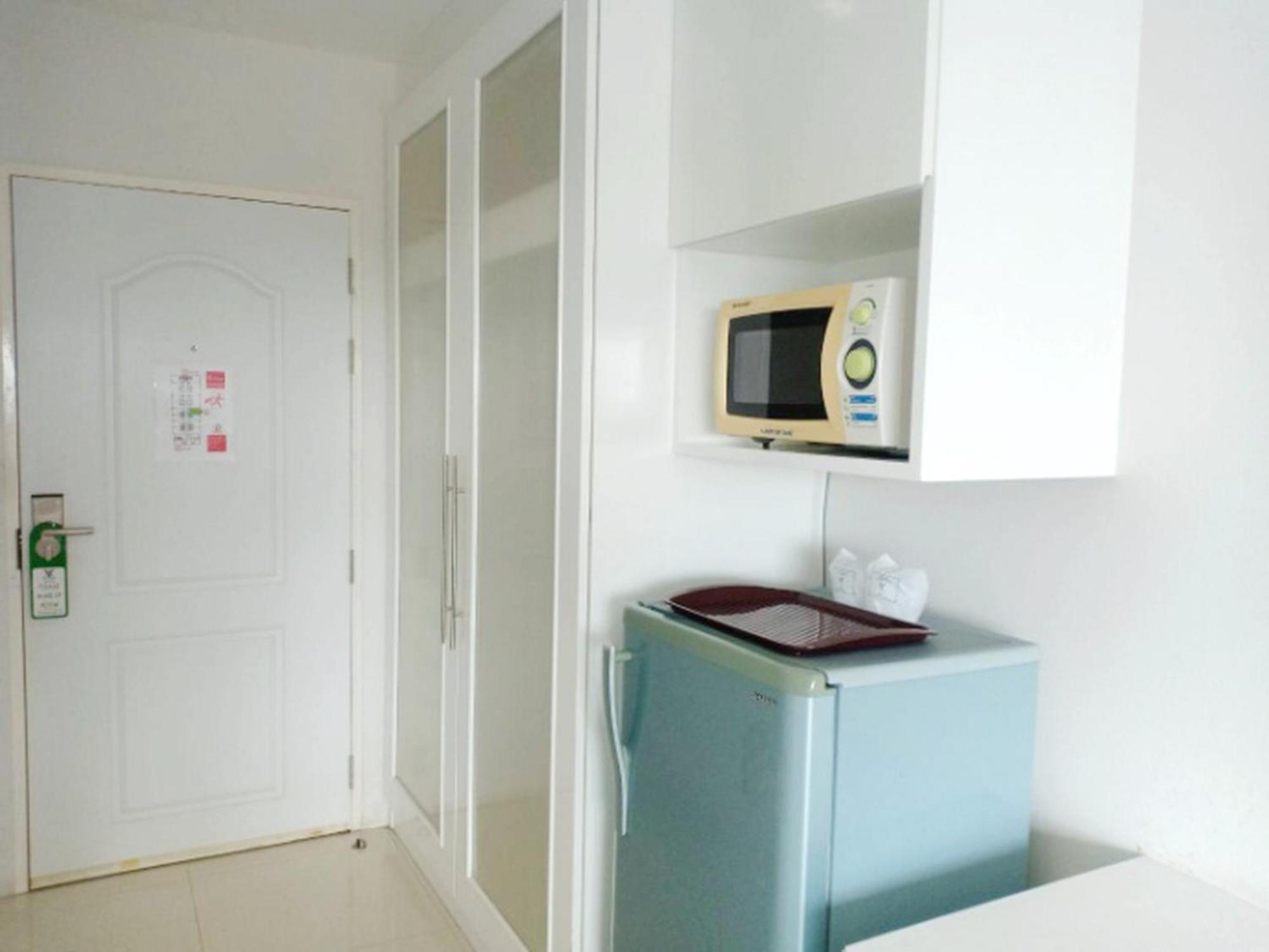 V Verve Service Apartment Hotel Chachoengsao Room photo
