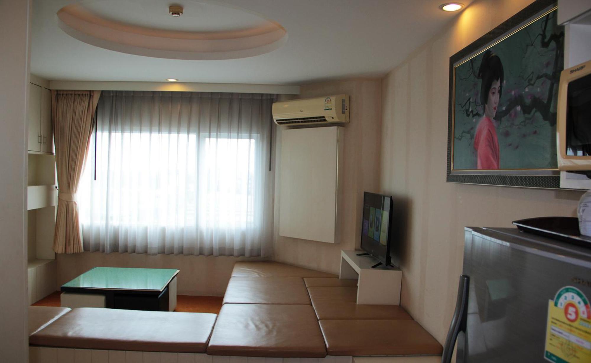 V Verve Service Apartment Hotel Chachoengsao Room photo