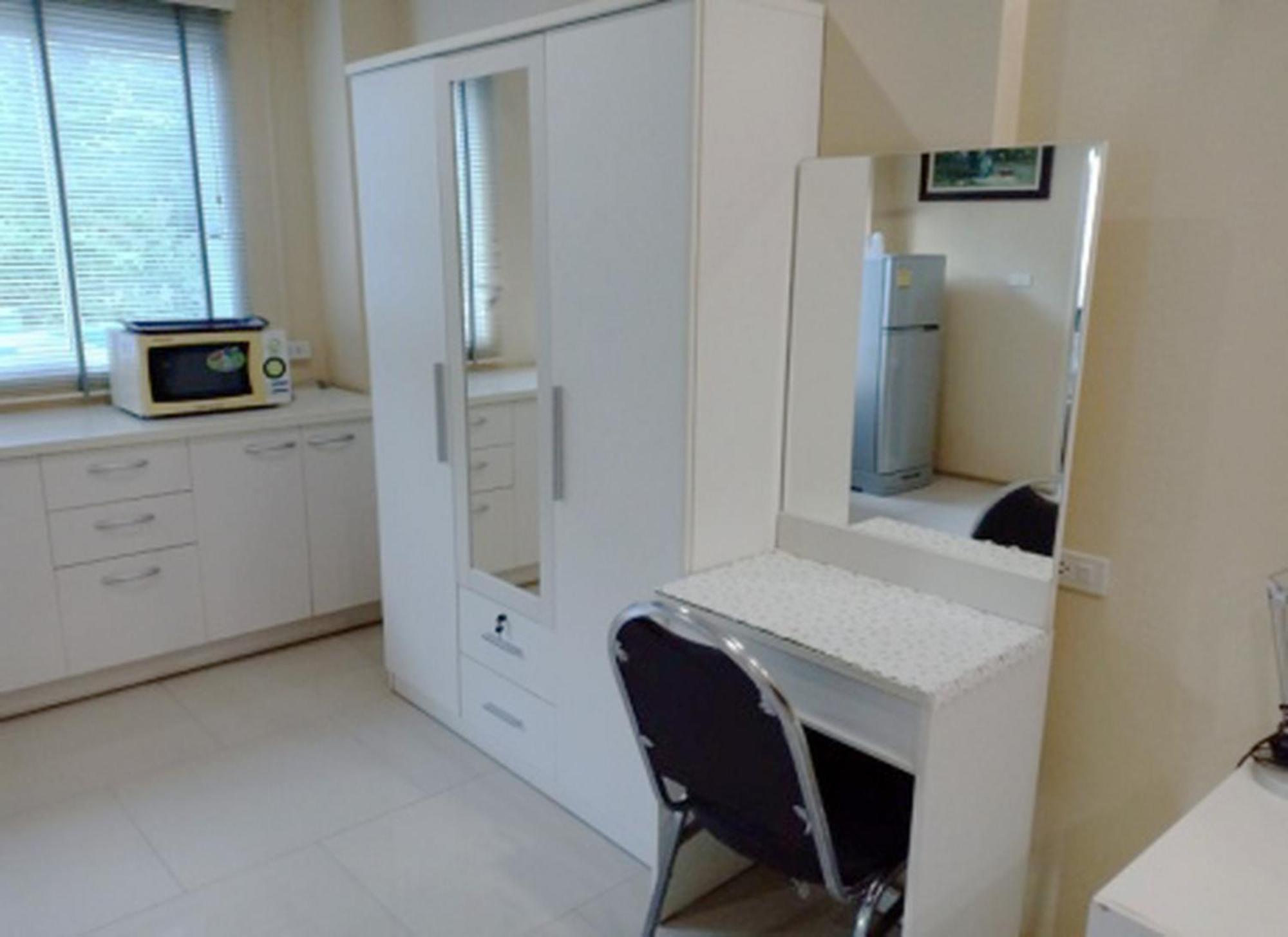 V Verve Service Apartment Hotel Chachoengsao Room photo