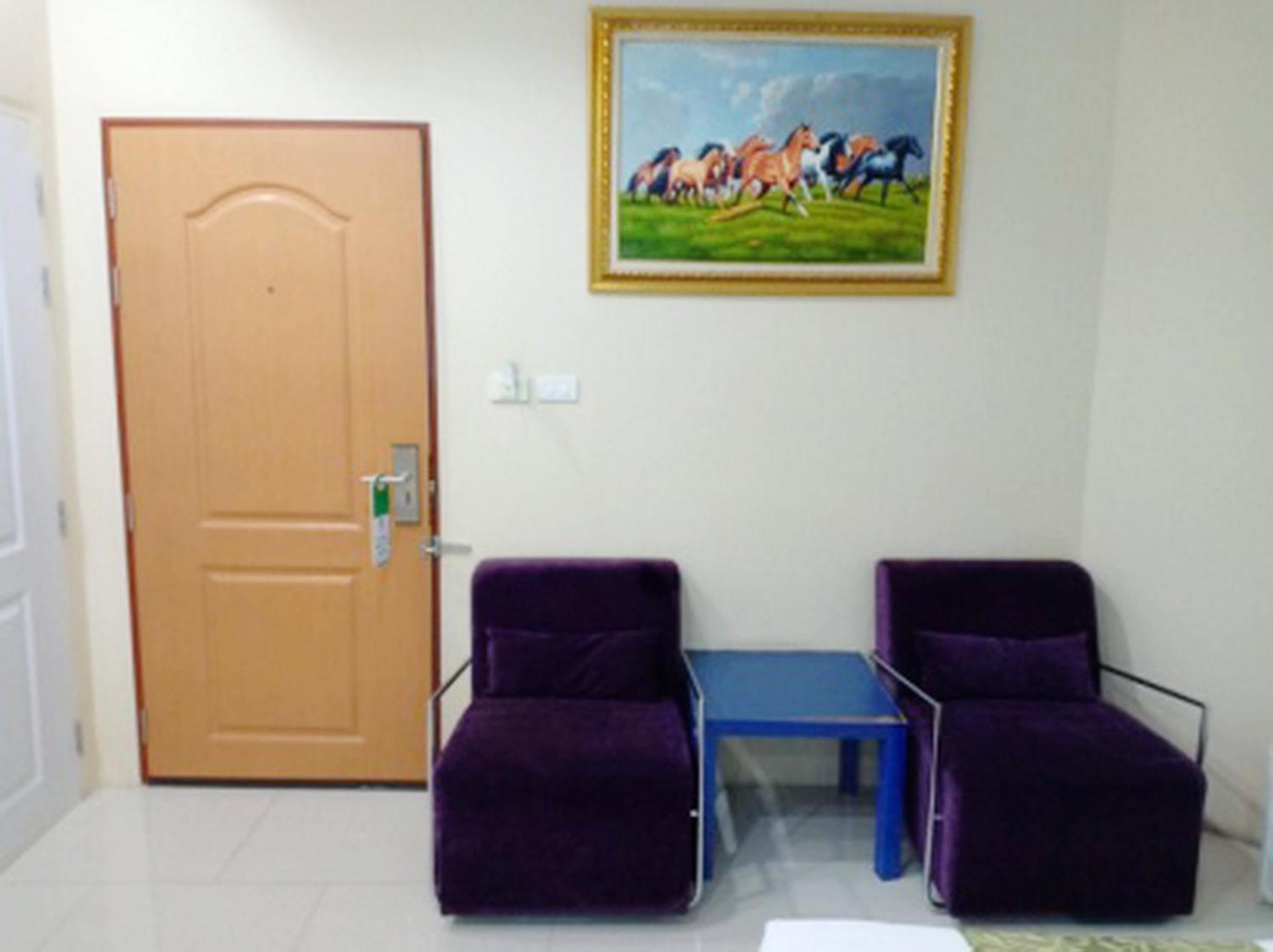 V Verve Service Apartment Hotel Chachoengsao Room photo